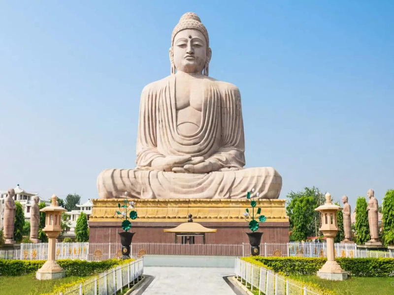 Enlightenment Under the Bodhi Tree: A Bodhgaya Pilgrimage